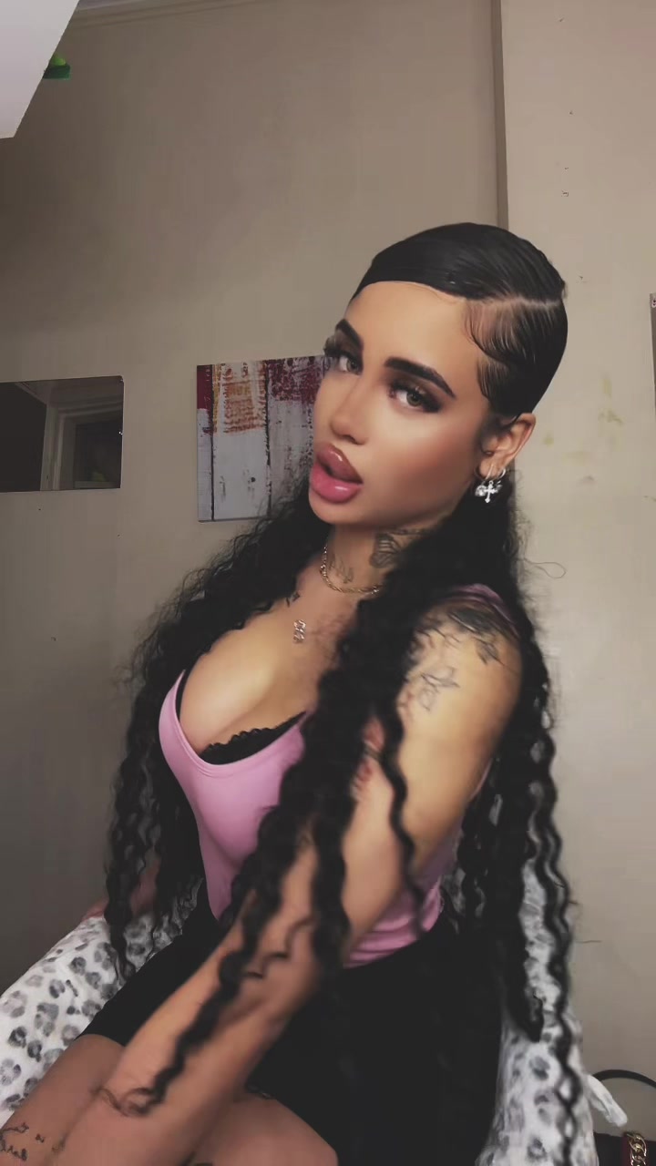 @curlytgoneghost