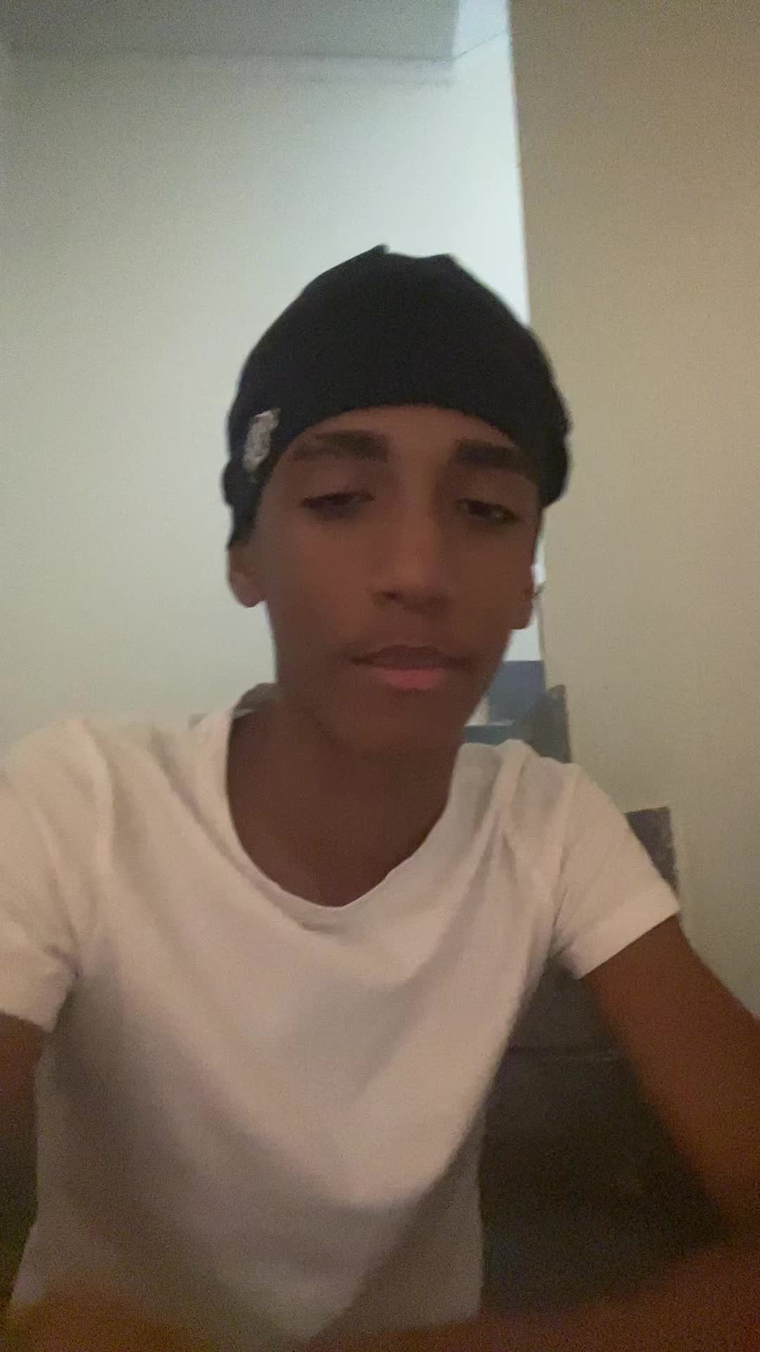 @izan.cm