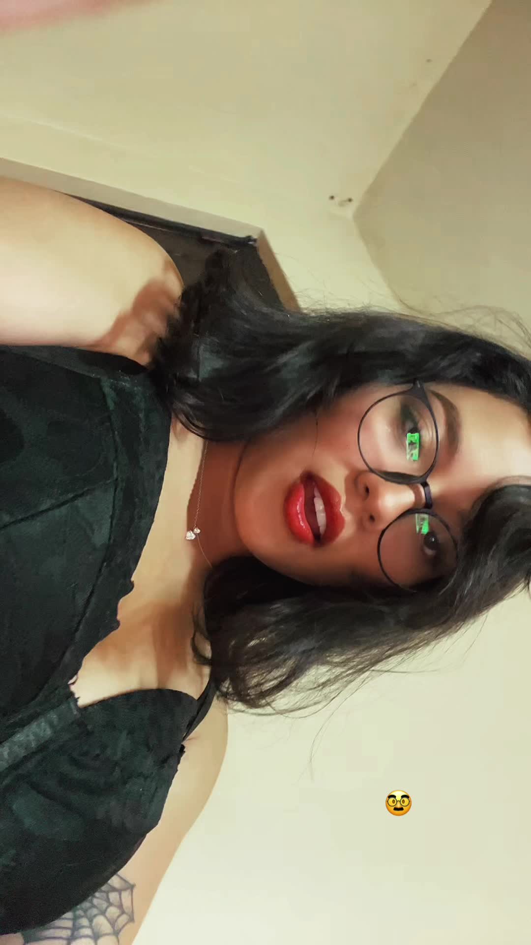 @Nonona 🥸