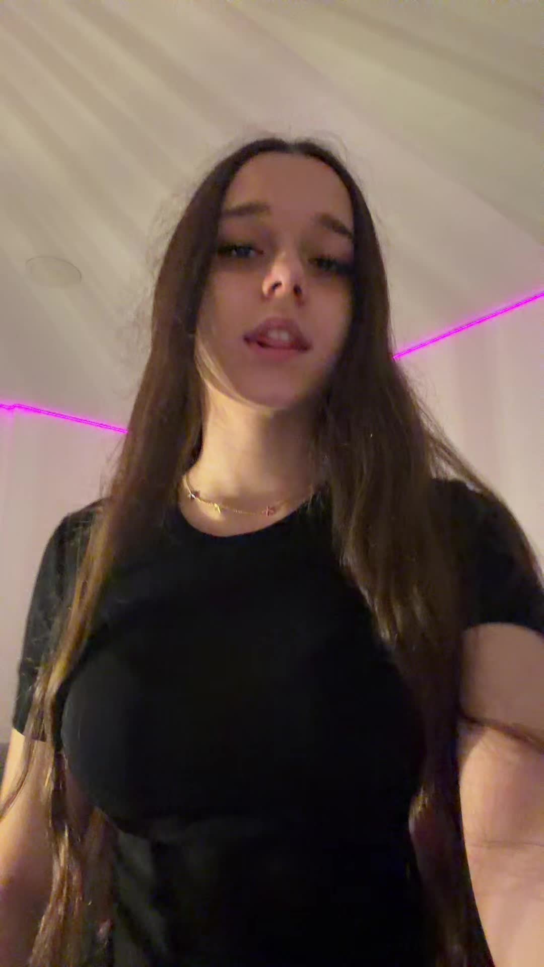 @vicky