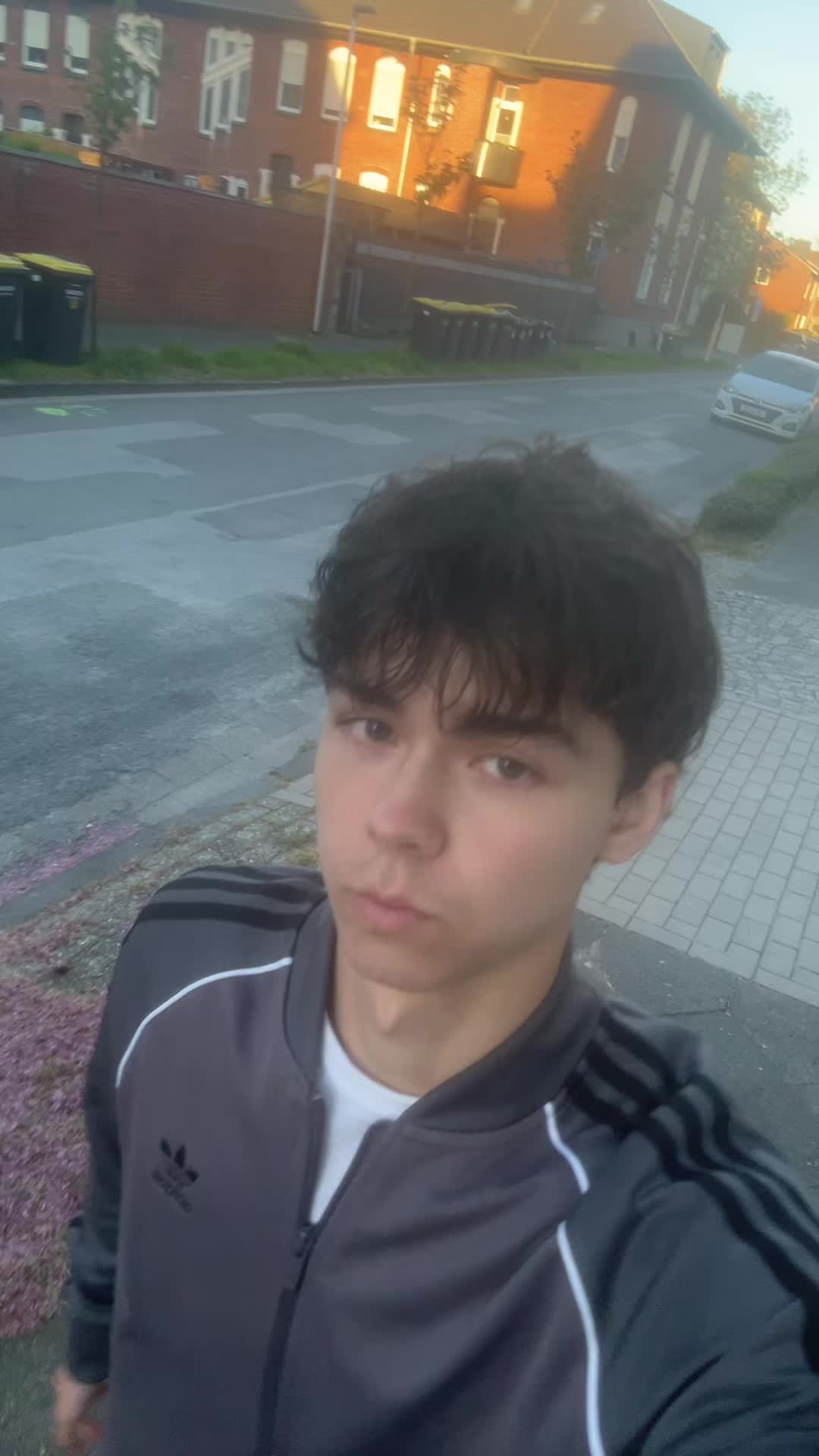 @Artjom
