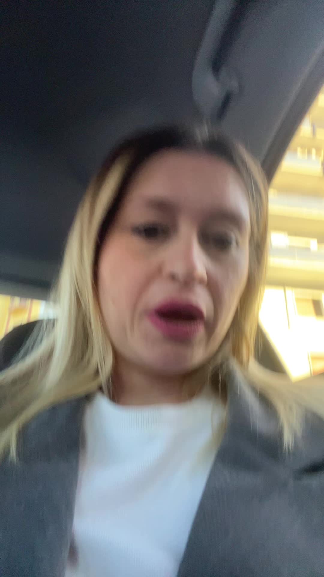 @Rosy_989