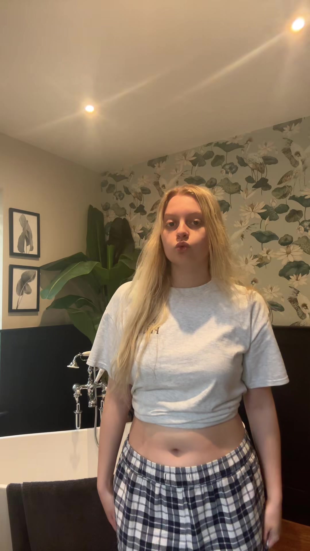 @avaarosexoxo 𓆉