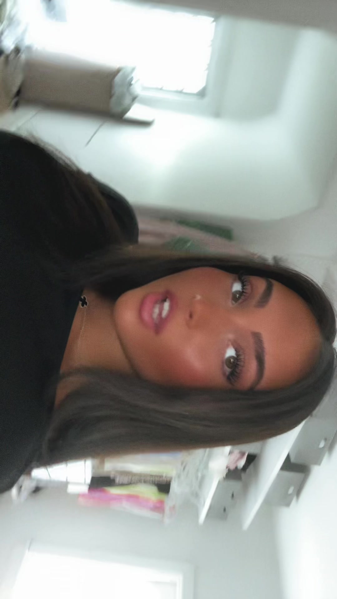 @A N N A B E L L A