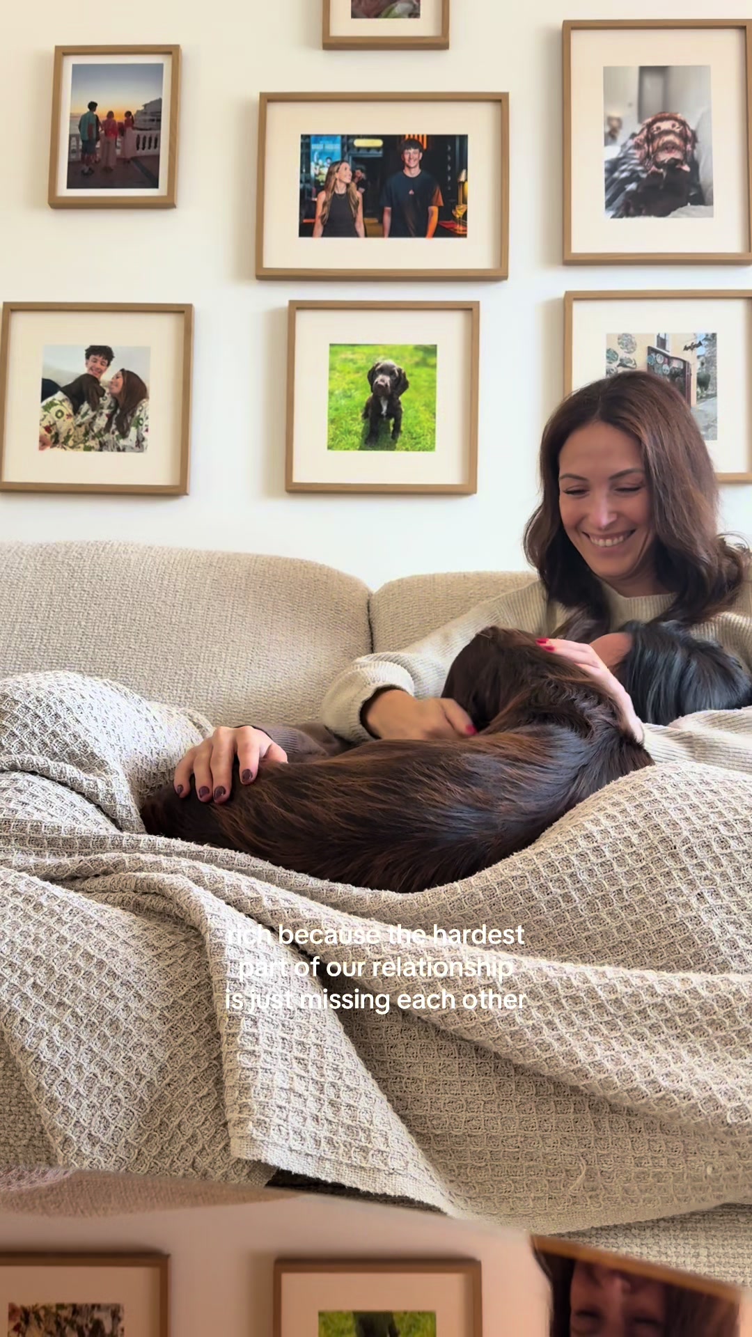 @Carrie & Anaïs