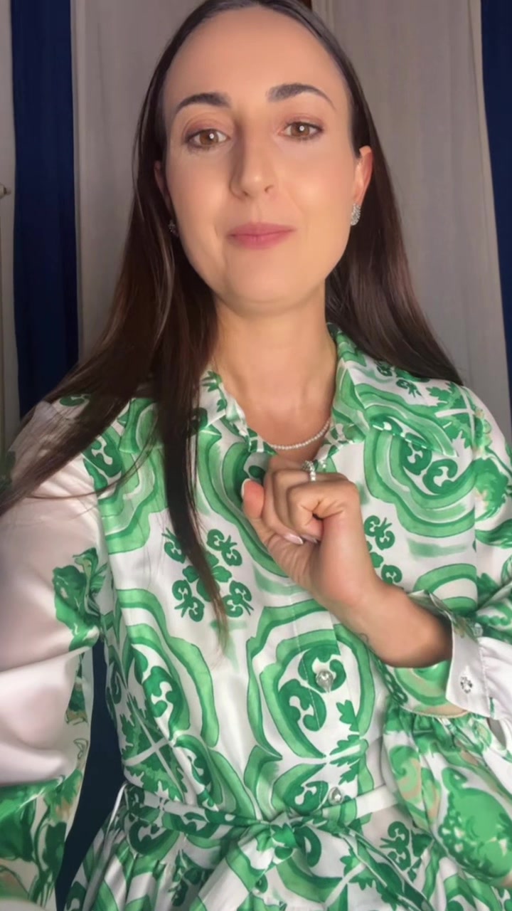 @sassoveronica