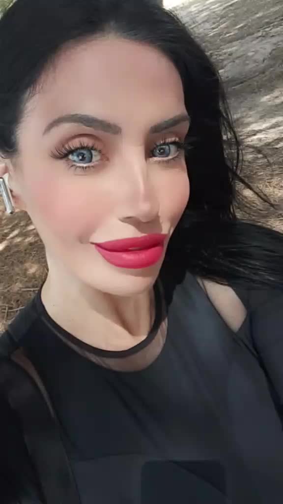 @Esmeralda