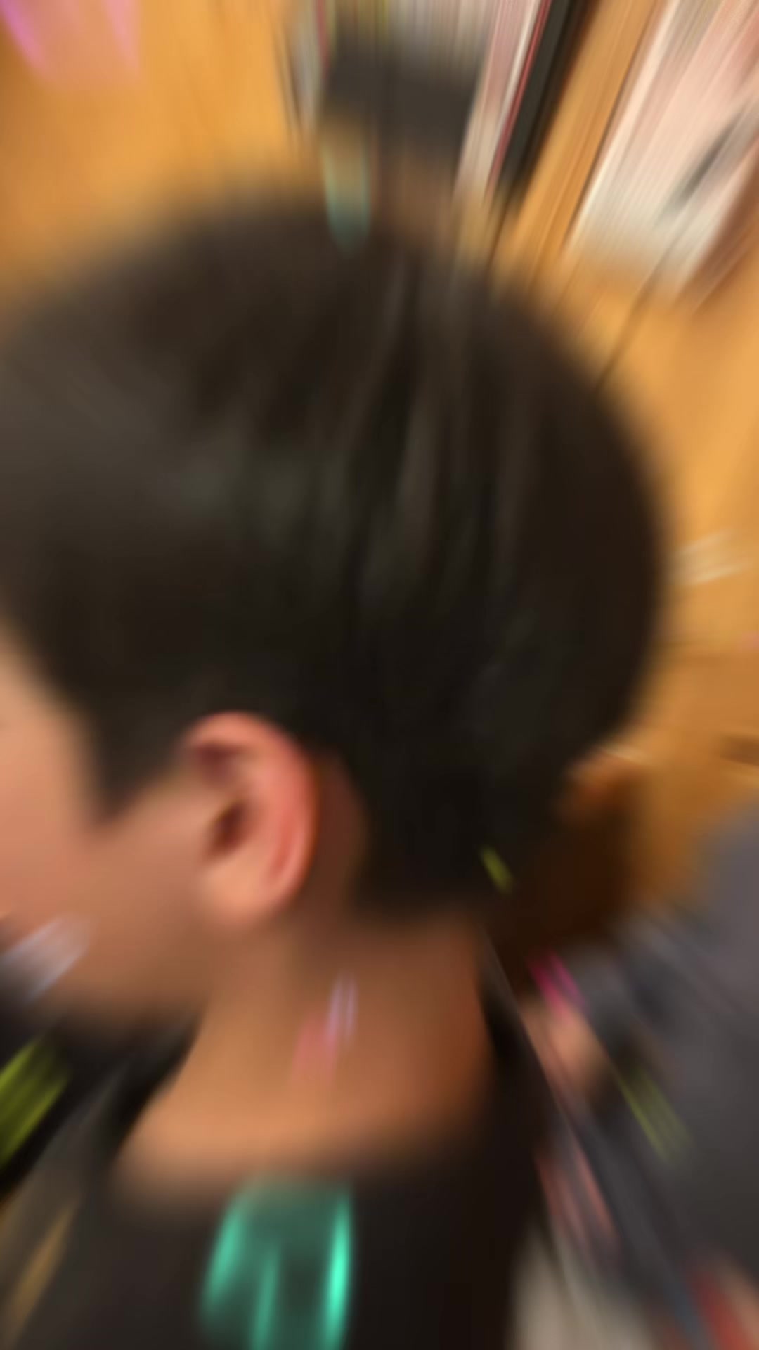 @B君
