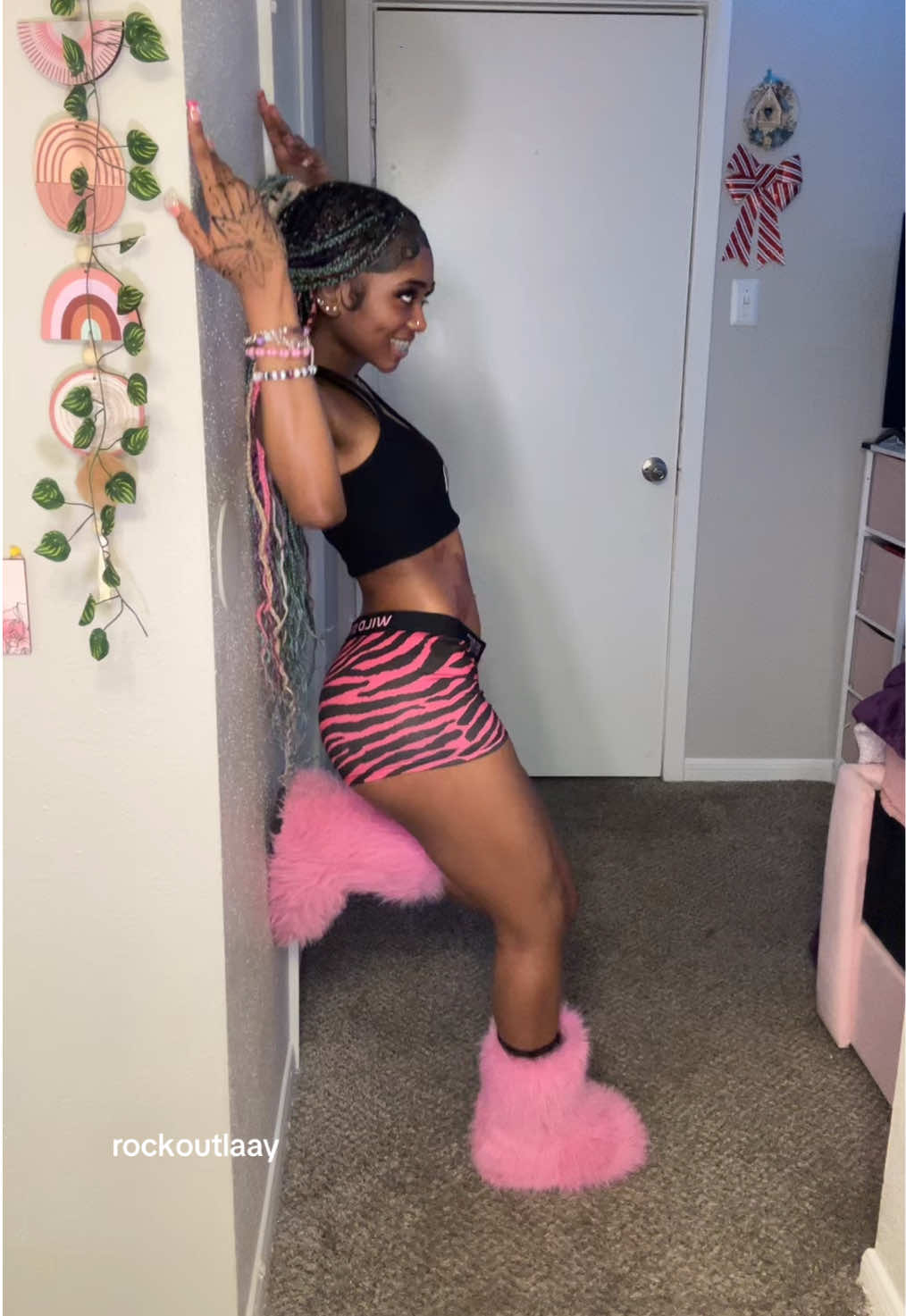 @rockoutlaay