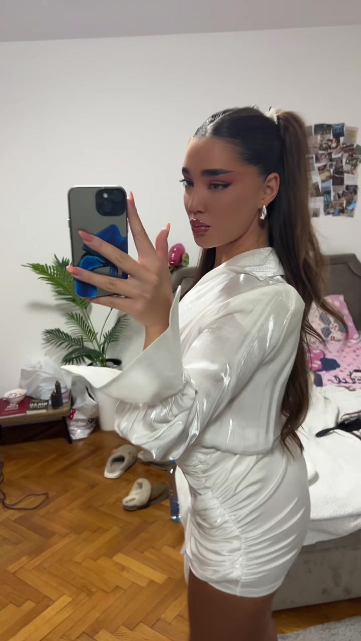 @Andjela🇲🇪