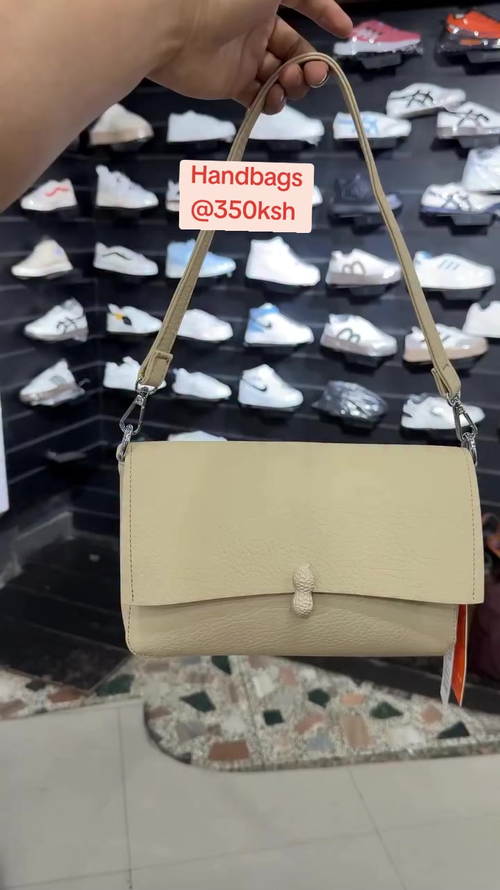 @Fashion Outfits ๐๐๐ ๐