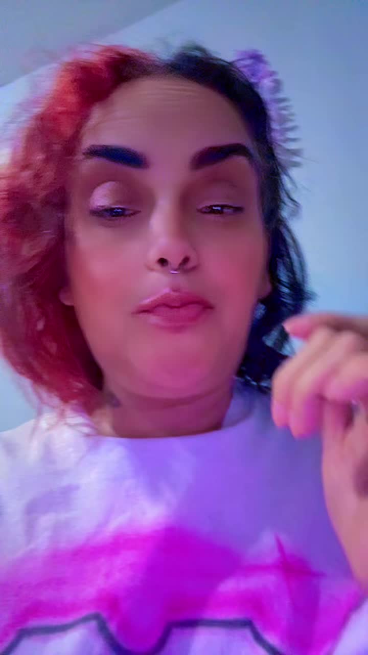 @Bombbeauty