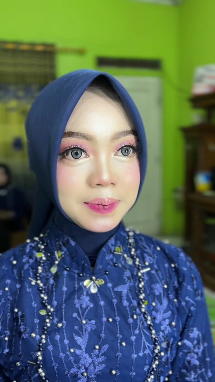 @nazma makeup