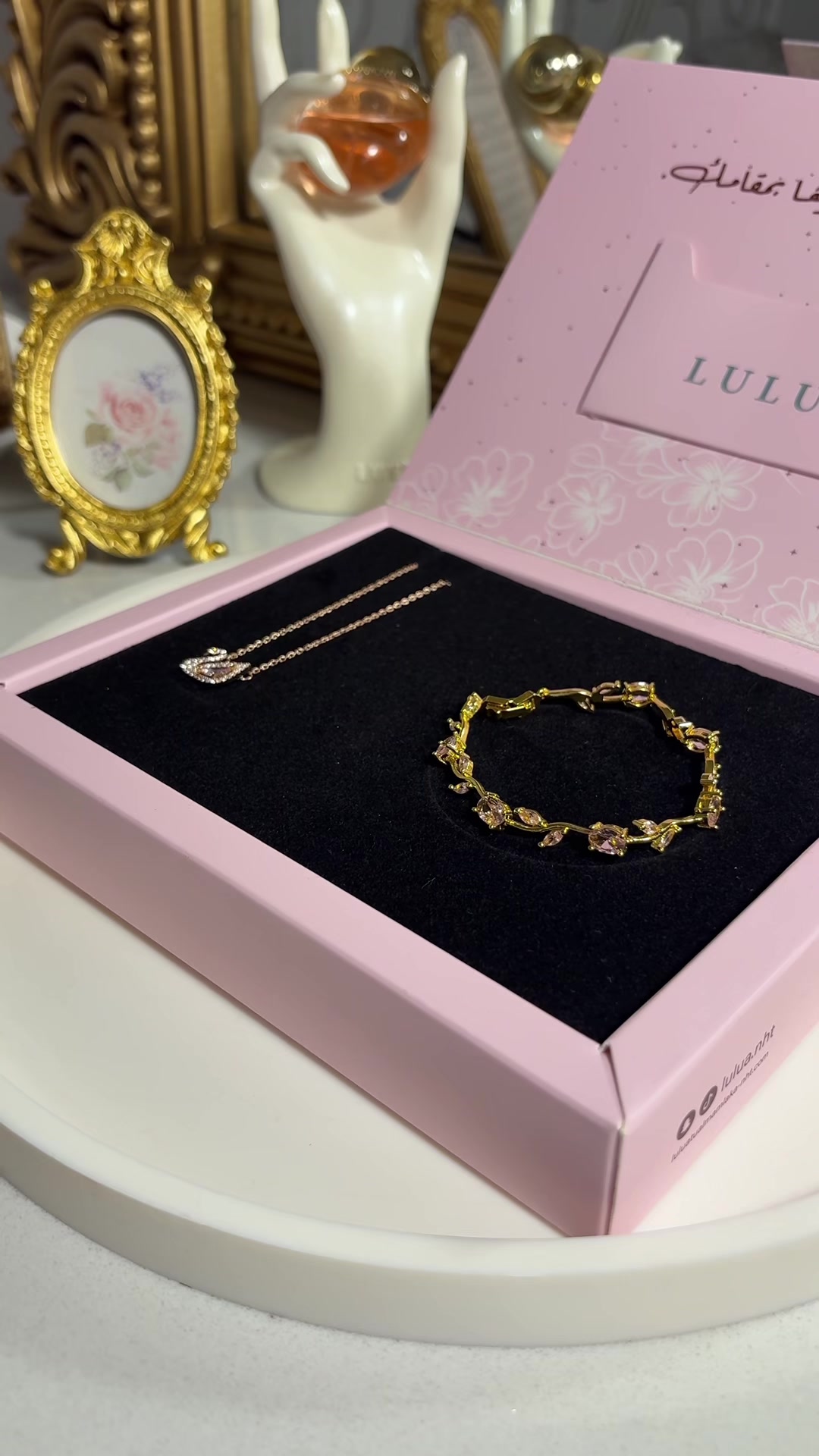 @لؤلؤة | LULUA