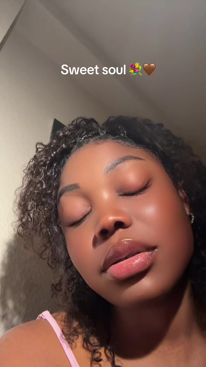 @QUEENFIRST🤍🦋