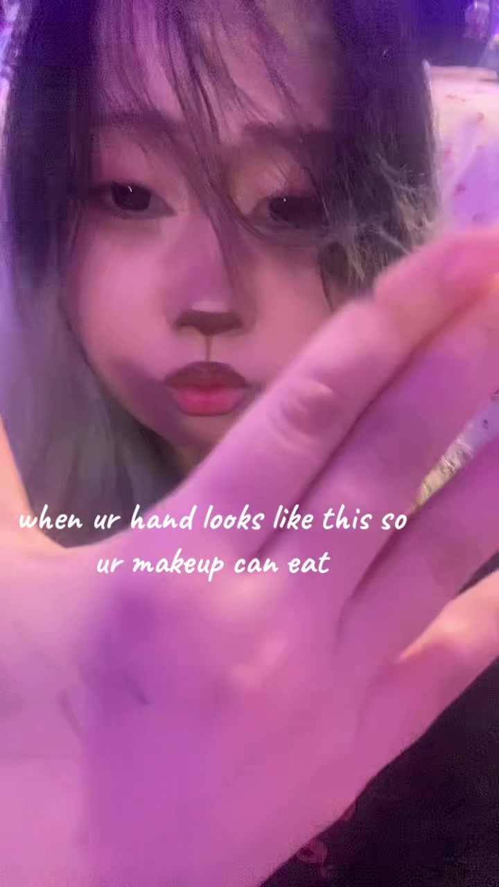 @akira ᥫ᭡.