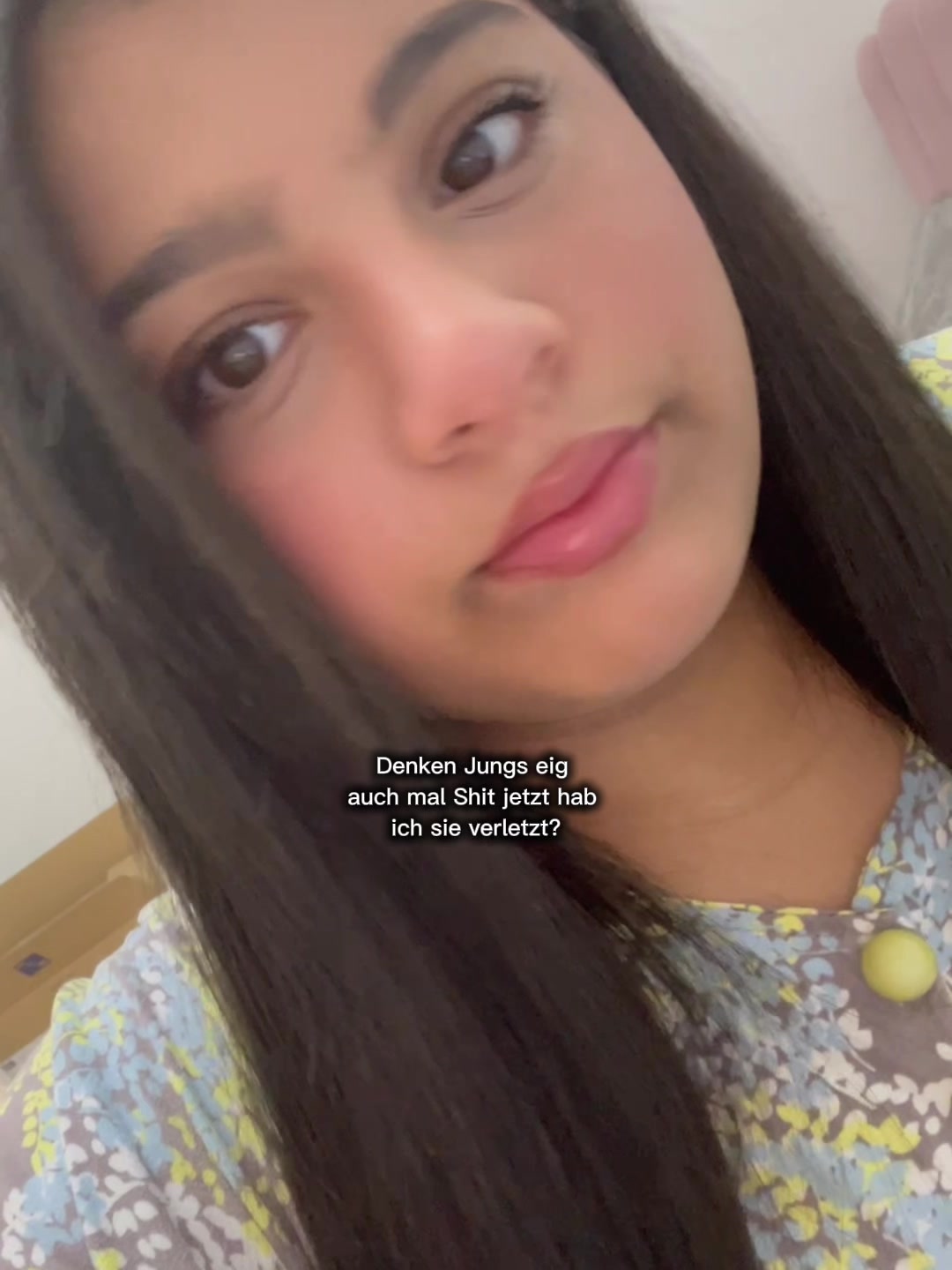 @٩(◕‿◕。)۶