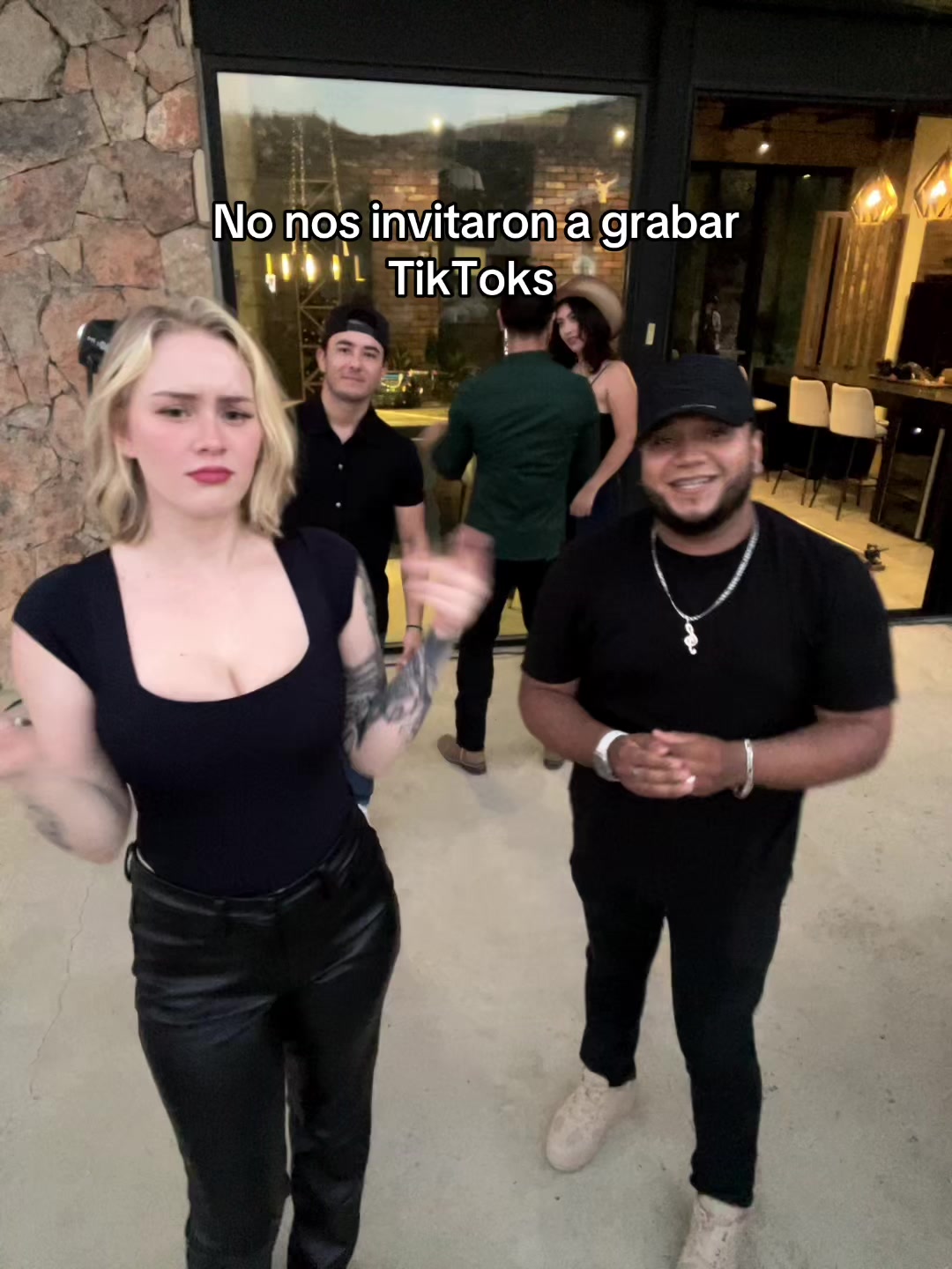 @anacruser_