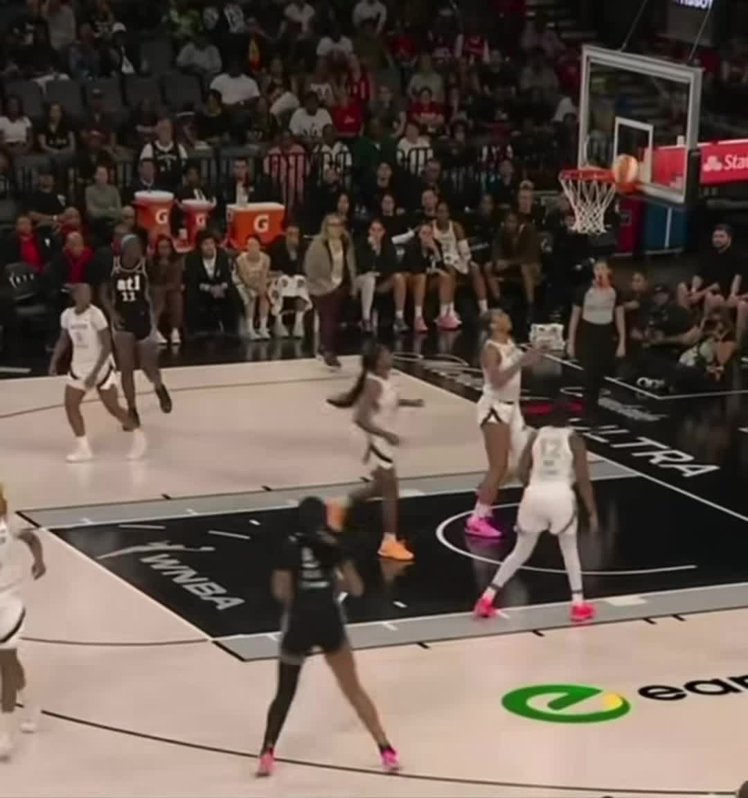 @Queen 👑 B