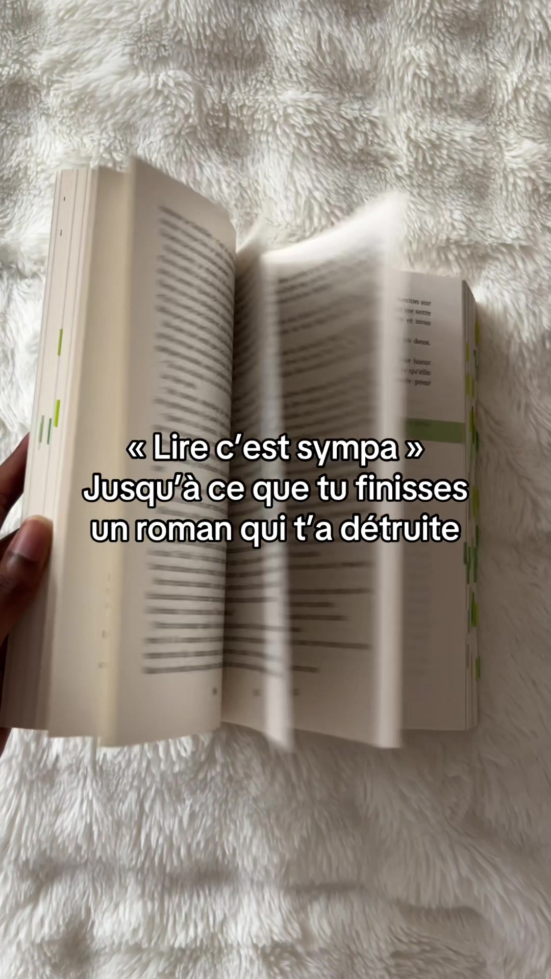 @shaïna | booktok 🌷📚