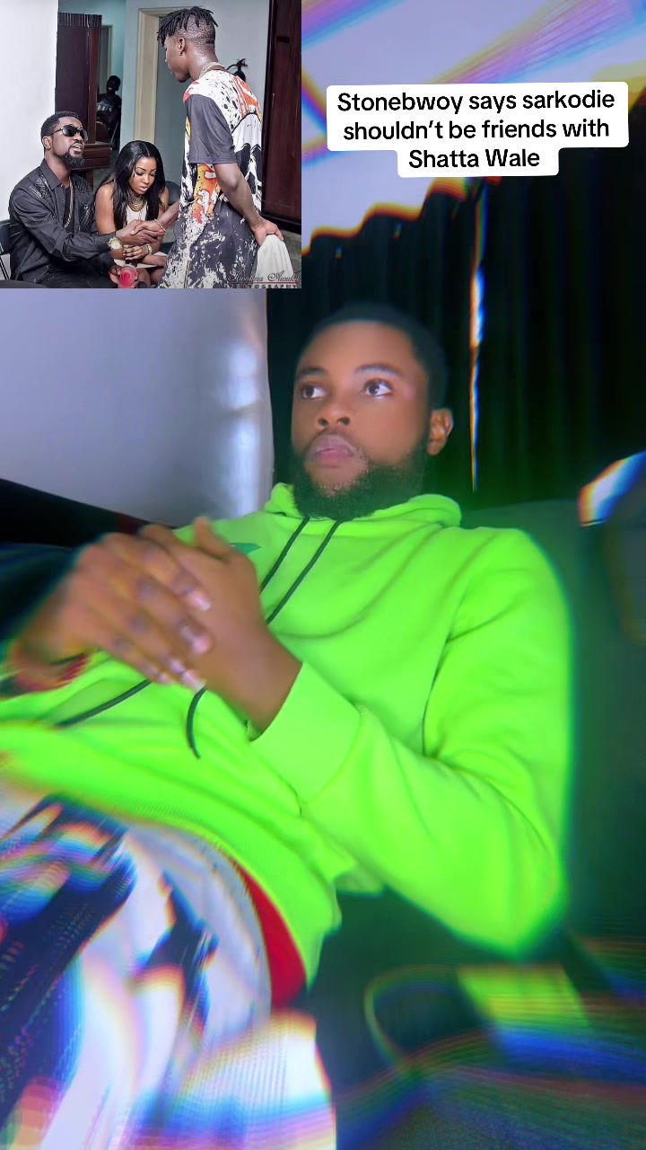 @THE GREEN HOODIE GUY ๐๐