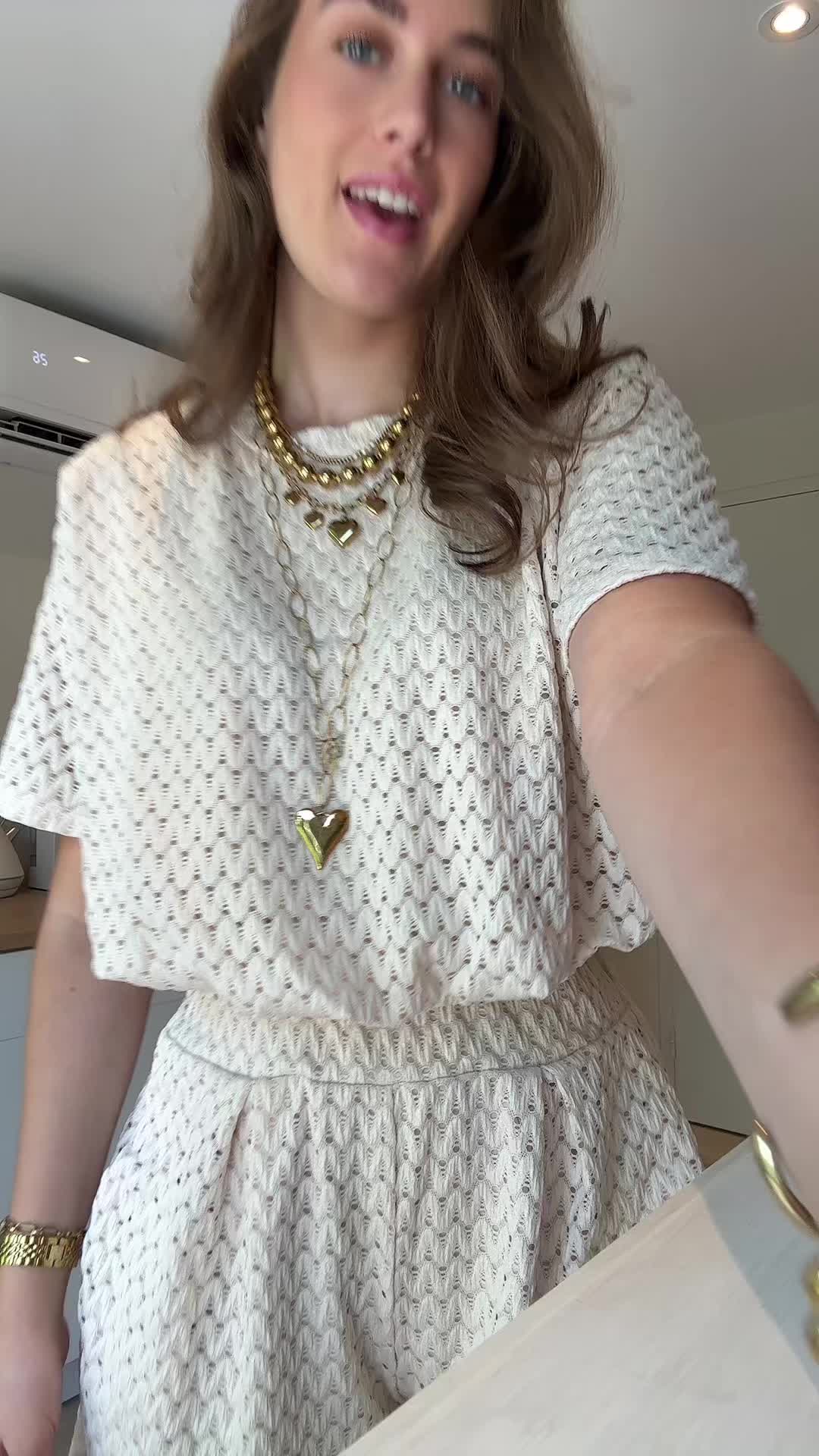 @AT STYLES - FASHION STORE