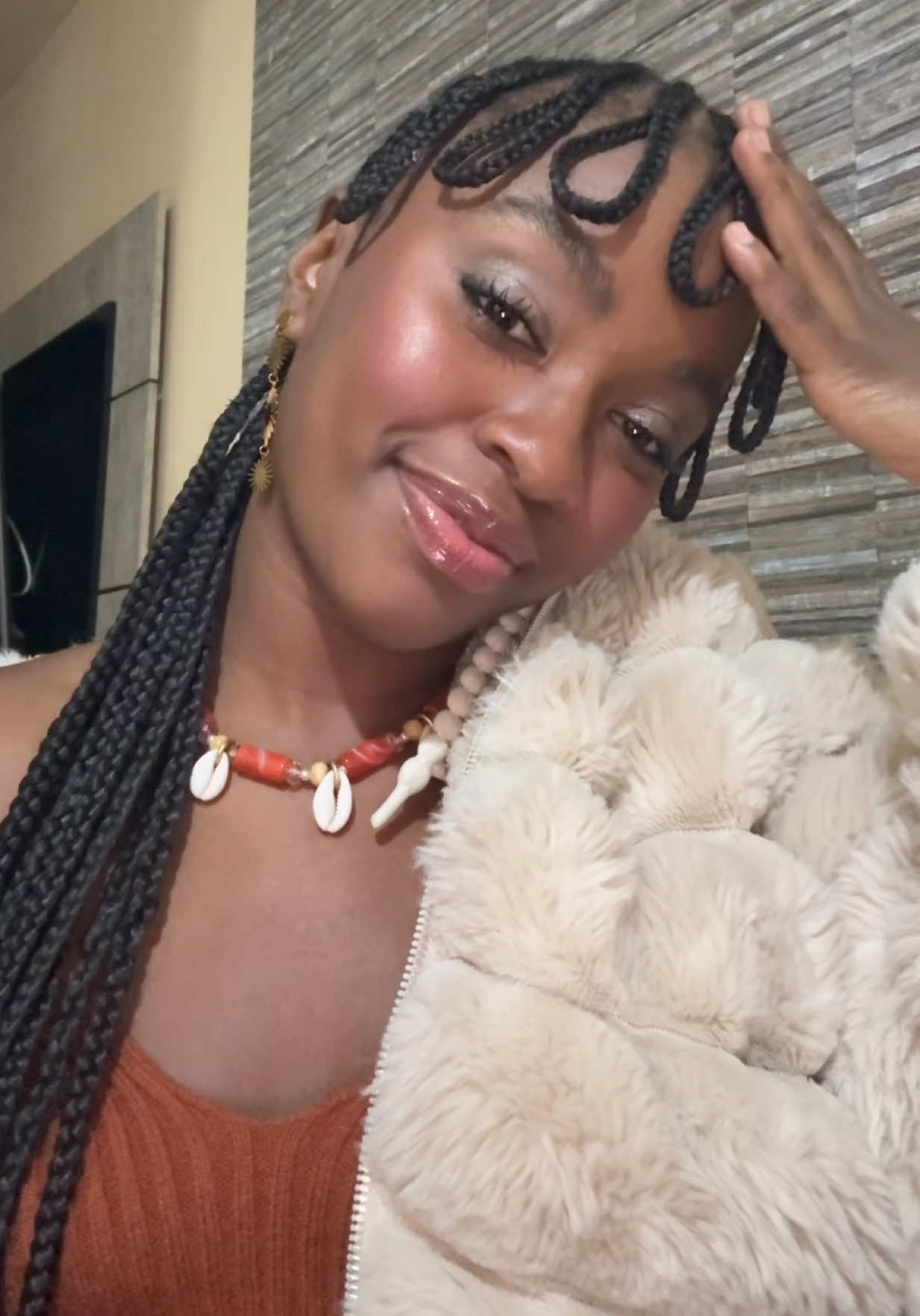 @Nikolly👸🏿