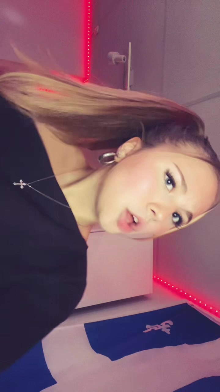 @privv.aury0