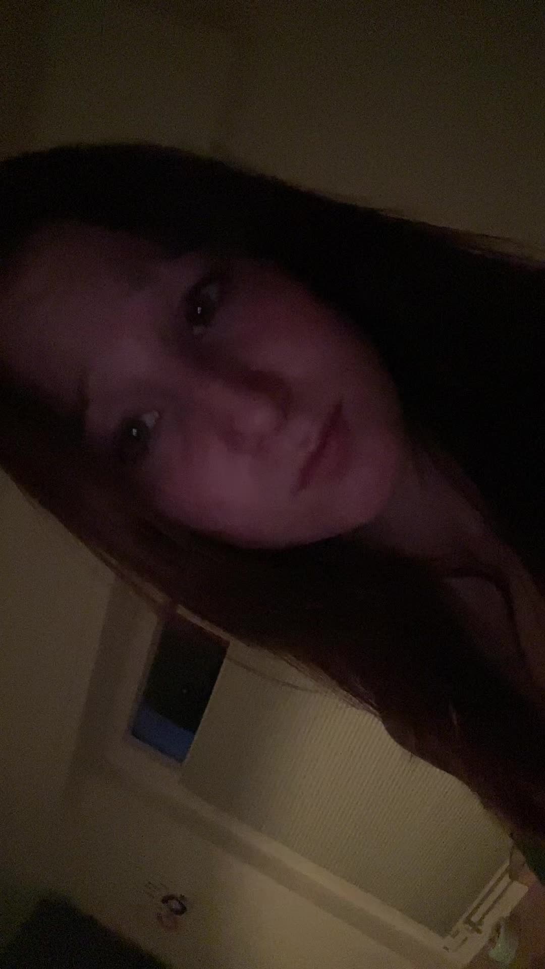 @👩🏽&zwj;❤️&zwj;💋&zwj;👩🏽