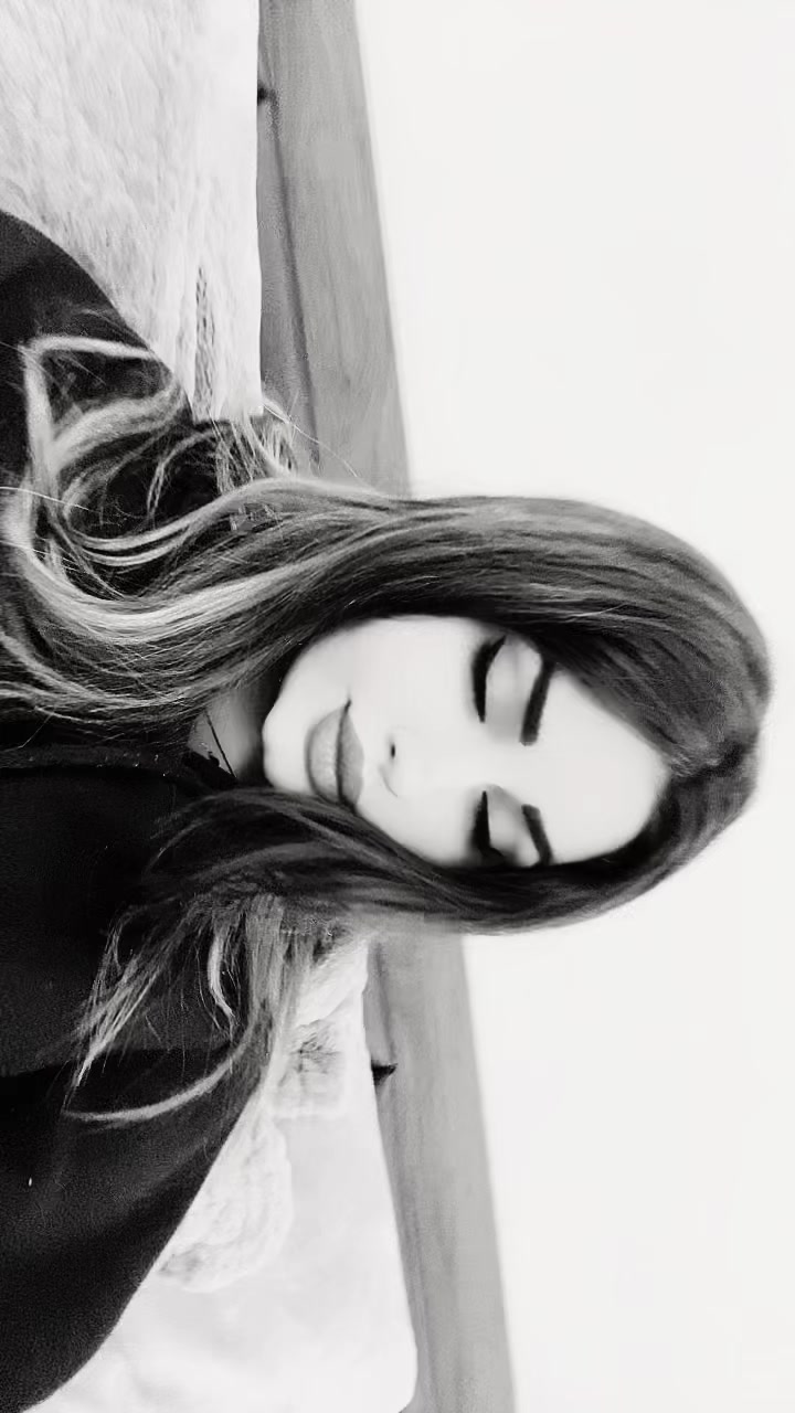 @_Sacha_