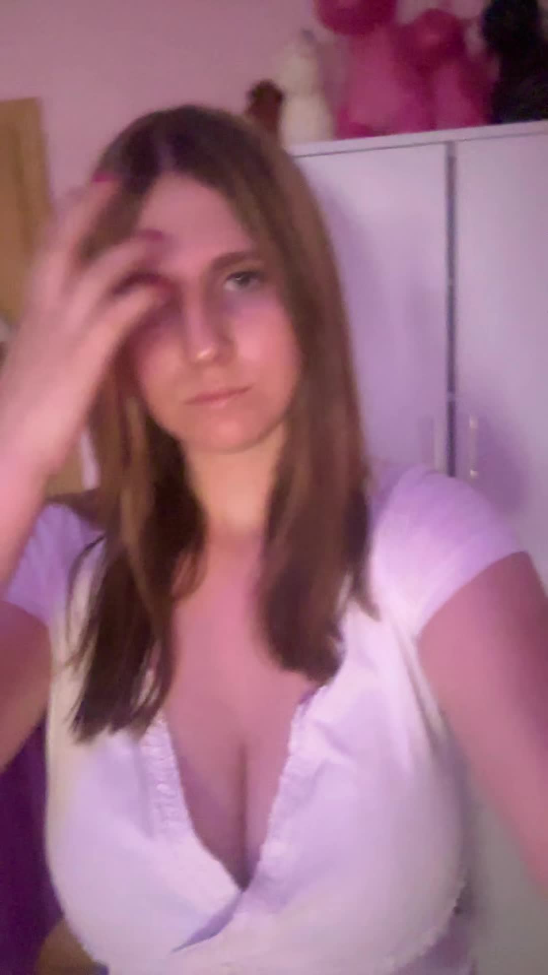 @Emelie