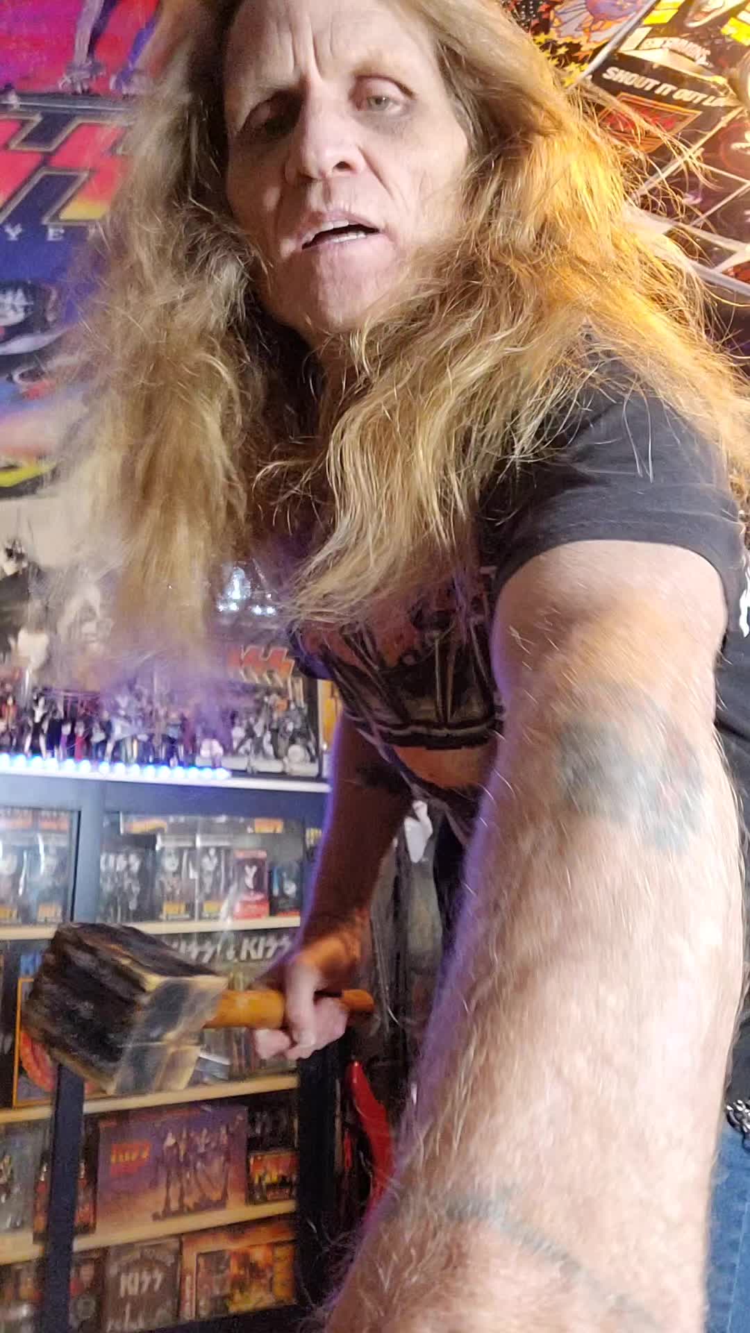 @Hellhammer13