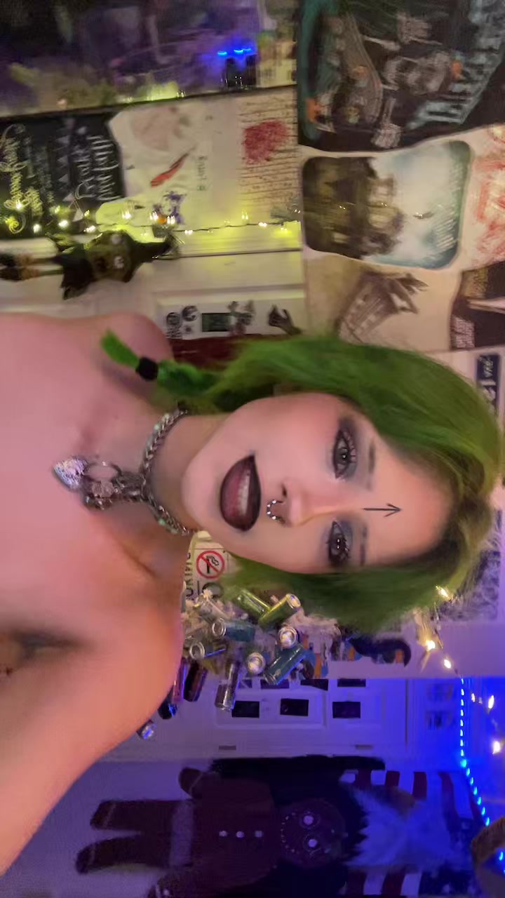 @🪬GREEN-HAIR-B!TCH🪬