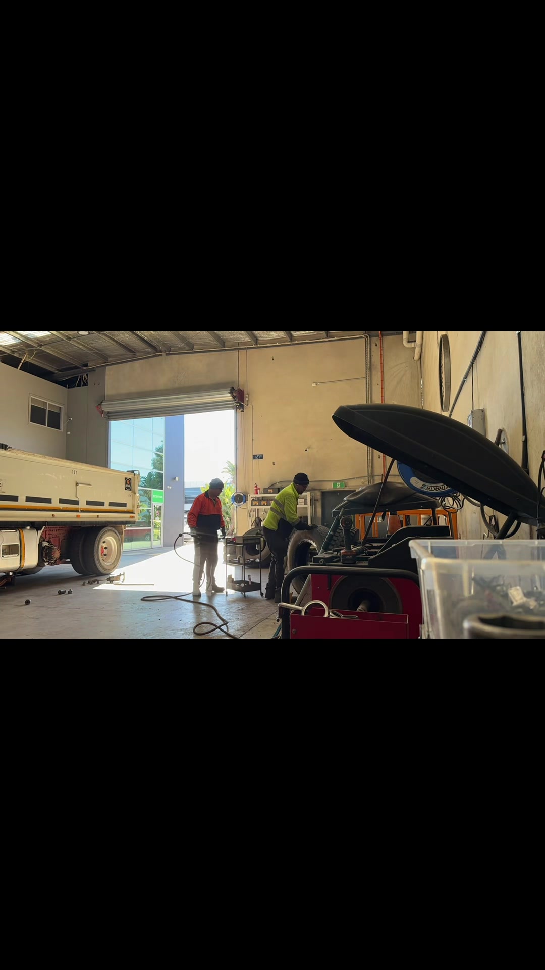 @A2Z TYRES & BATTERY SERVICE