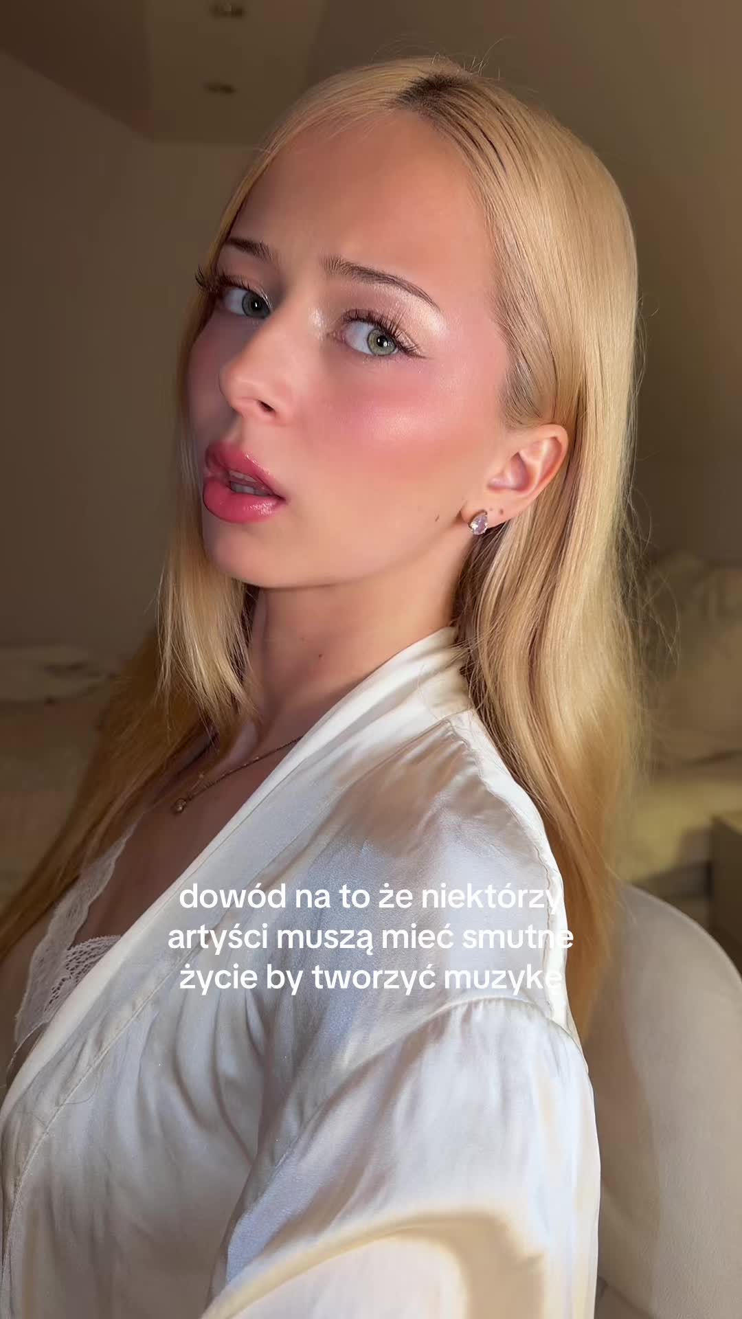 @Vicrossie🪽