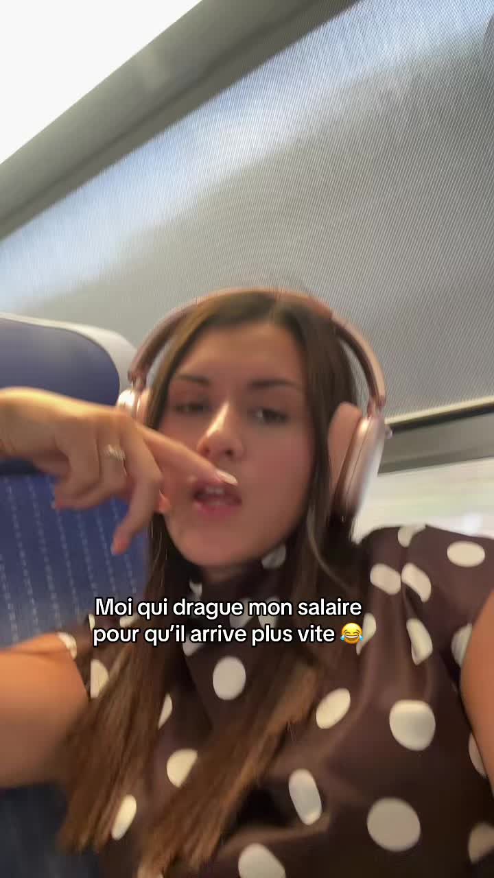@loaelia