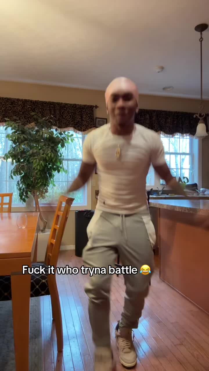 @Moneyydontsleep