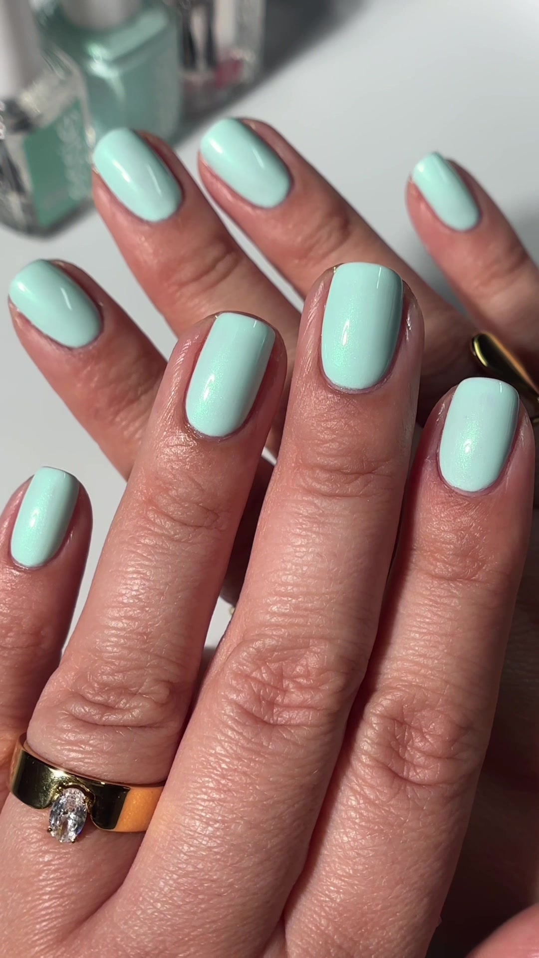 @essie