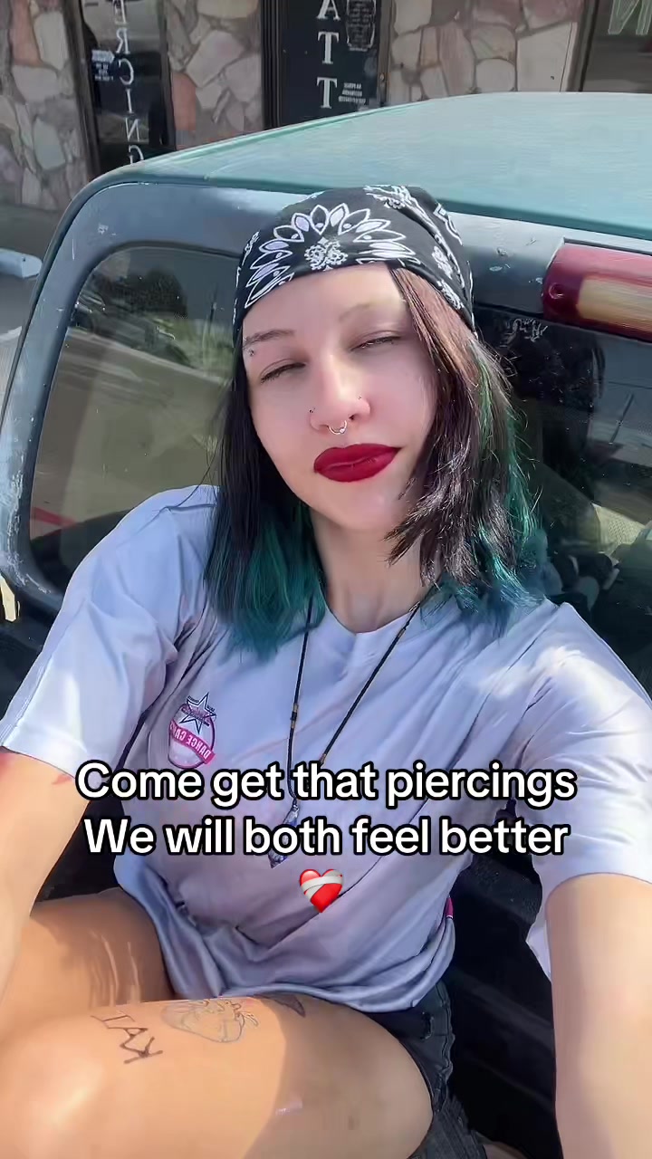 @StabbedBy_Kaycee