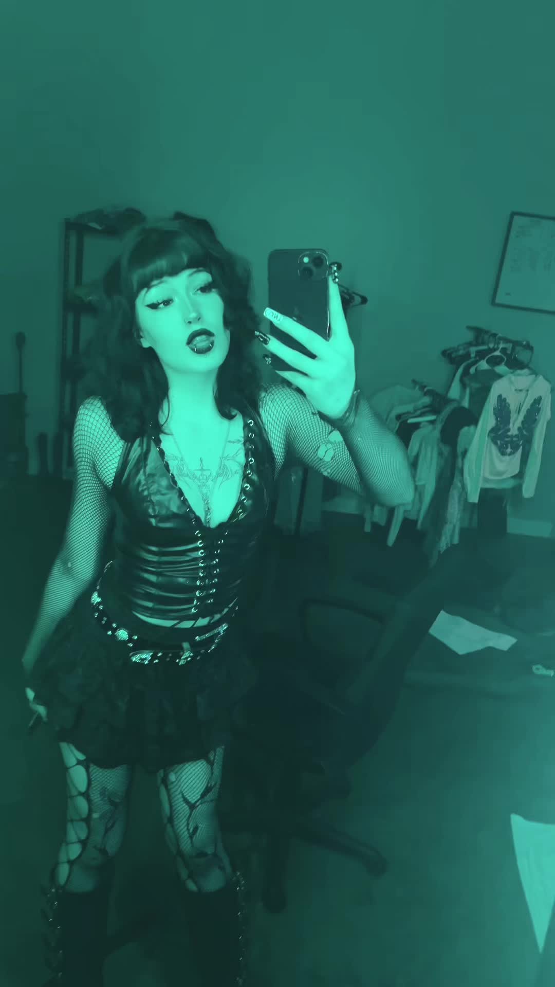 @ghostgirl0425
