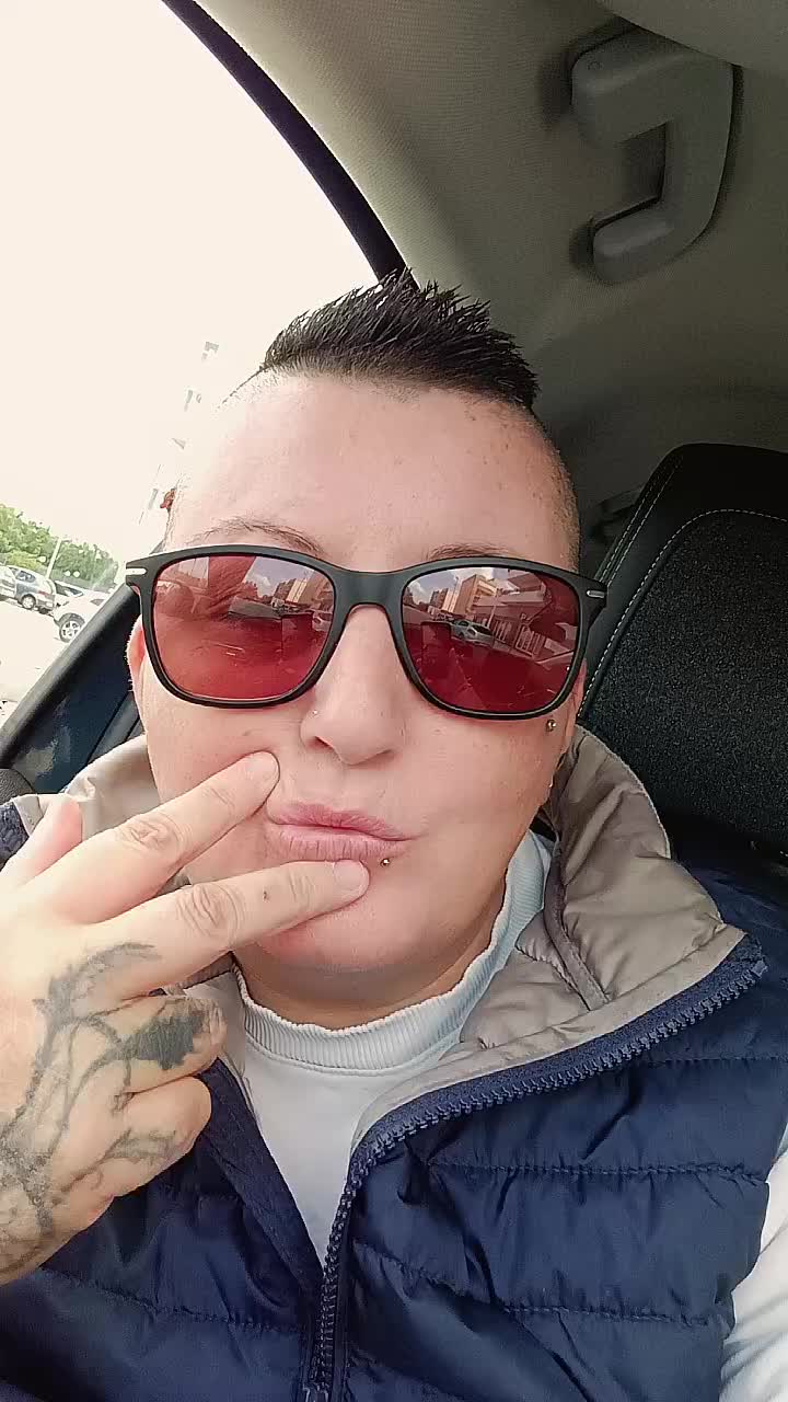 @Malessere81😁😁😉