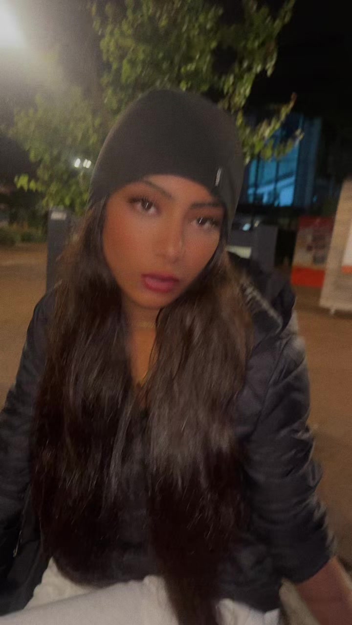 @Anishba 🌺🤍