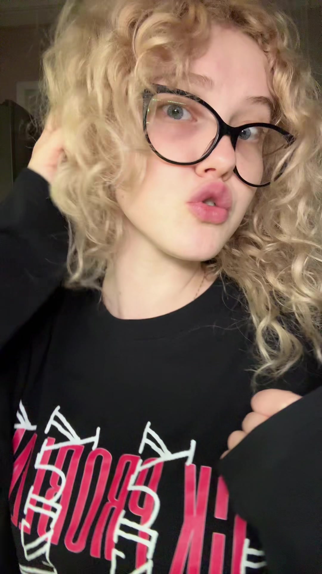 @рия вэсликс <33
