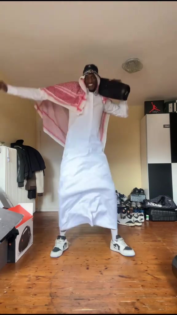 @Rupee7ft2baller