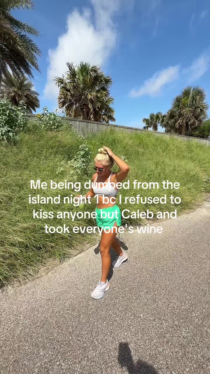 @_whodisdeva_
