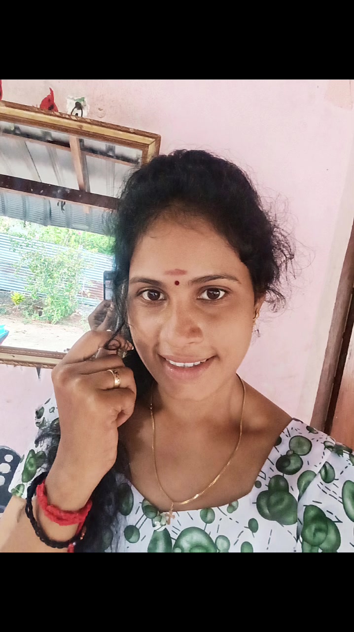 @Niviththi