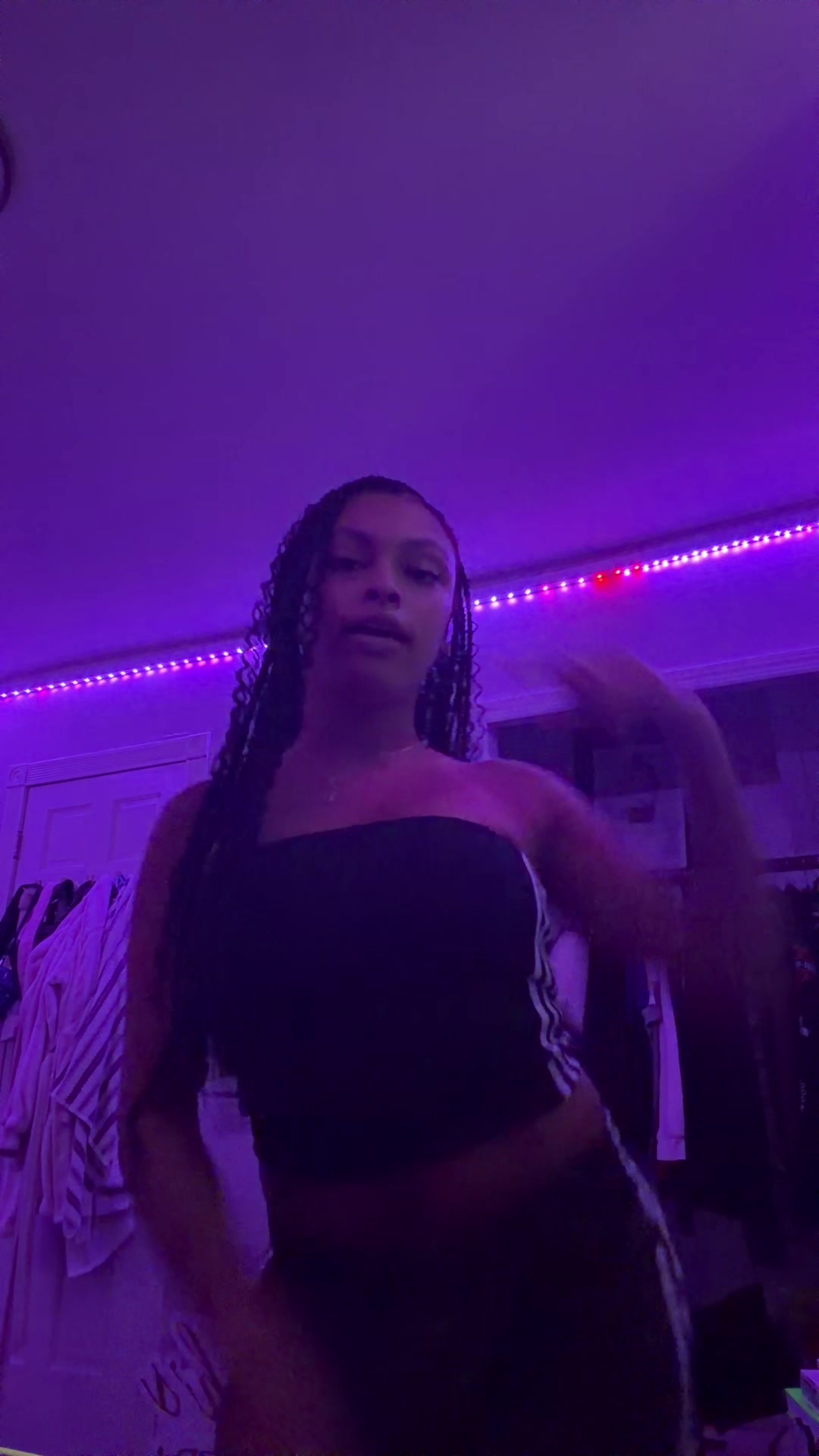 @itsmiahv
