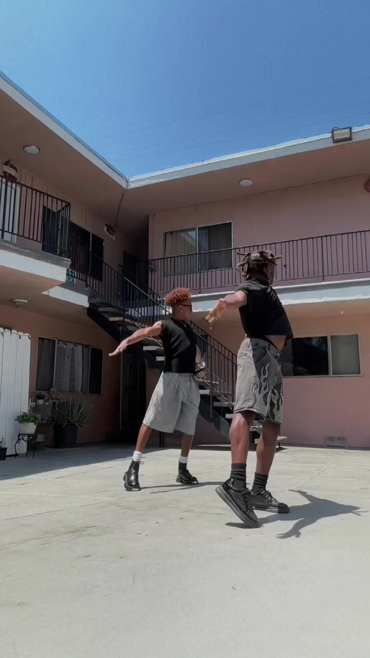 @HoodHero🦸🏾♂️🔥