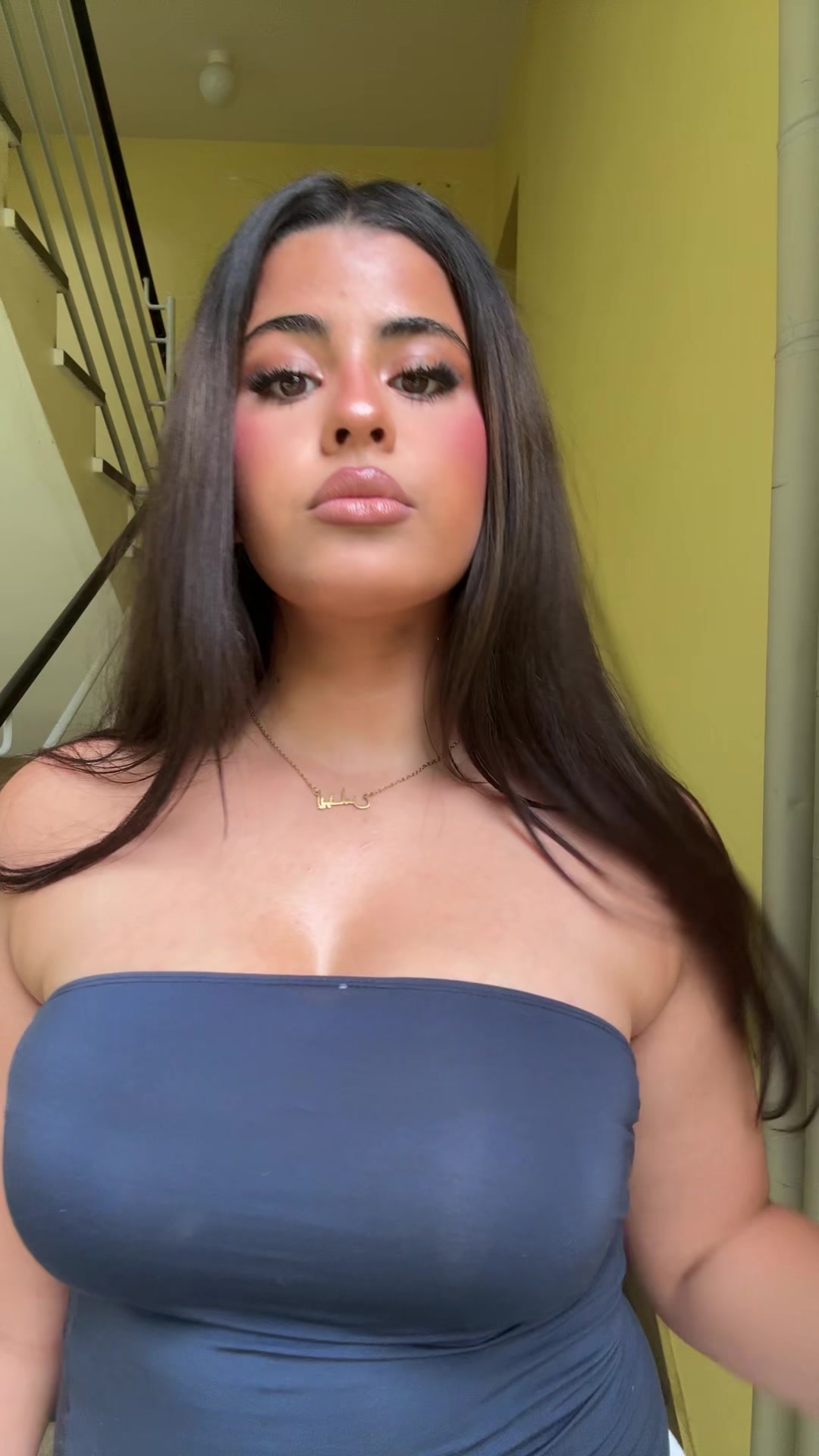 @⃟