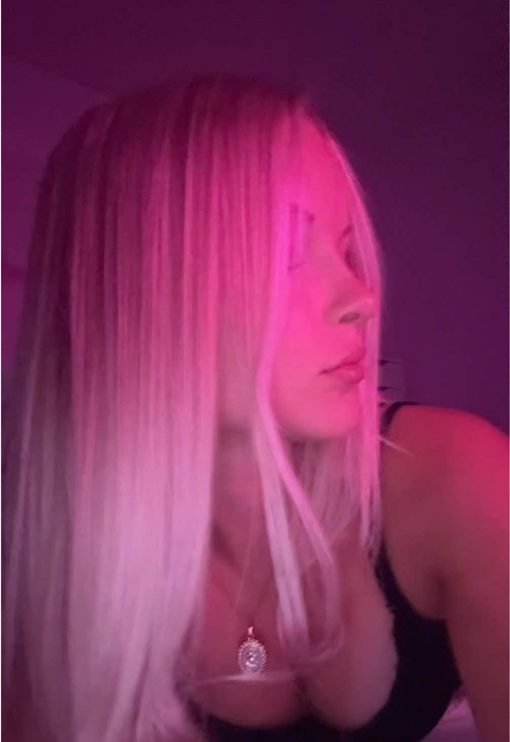 @👸🏼
